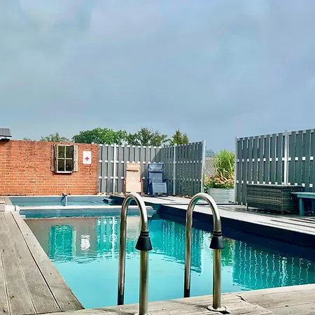 Bahnhof Wartehalle *