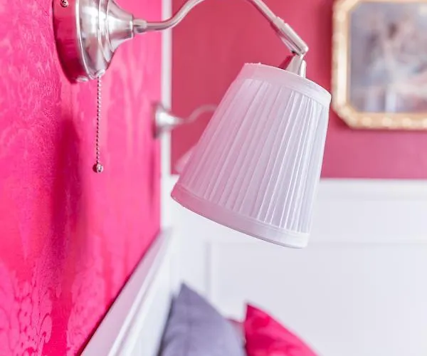 Apartament Bahnhof Wartehalle